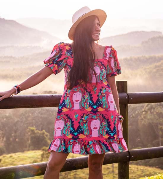Vestido con estampado Hera ilustrado para María Canela