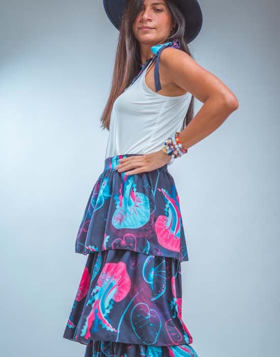 Conjunto de blusa y falda – Colección Noctilucas
